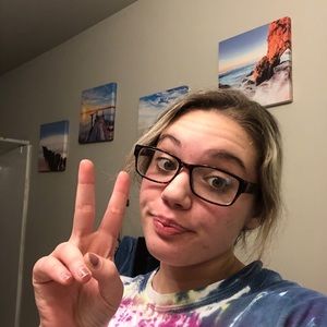 Meet your Posher, Loren